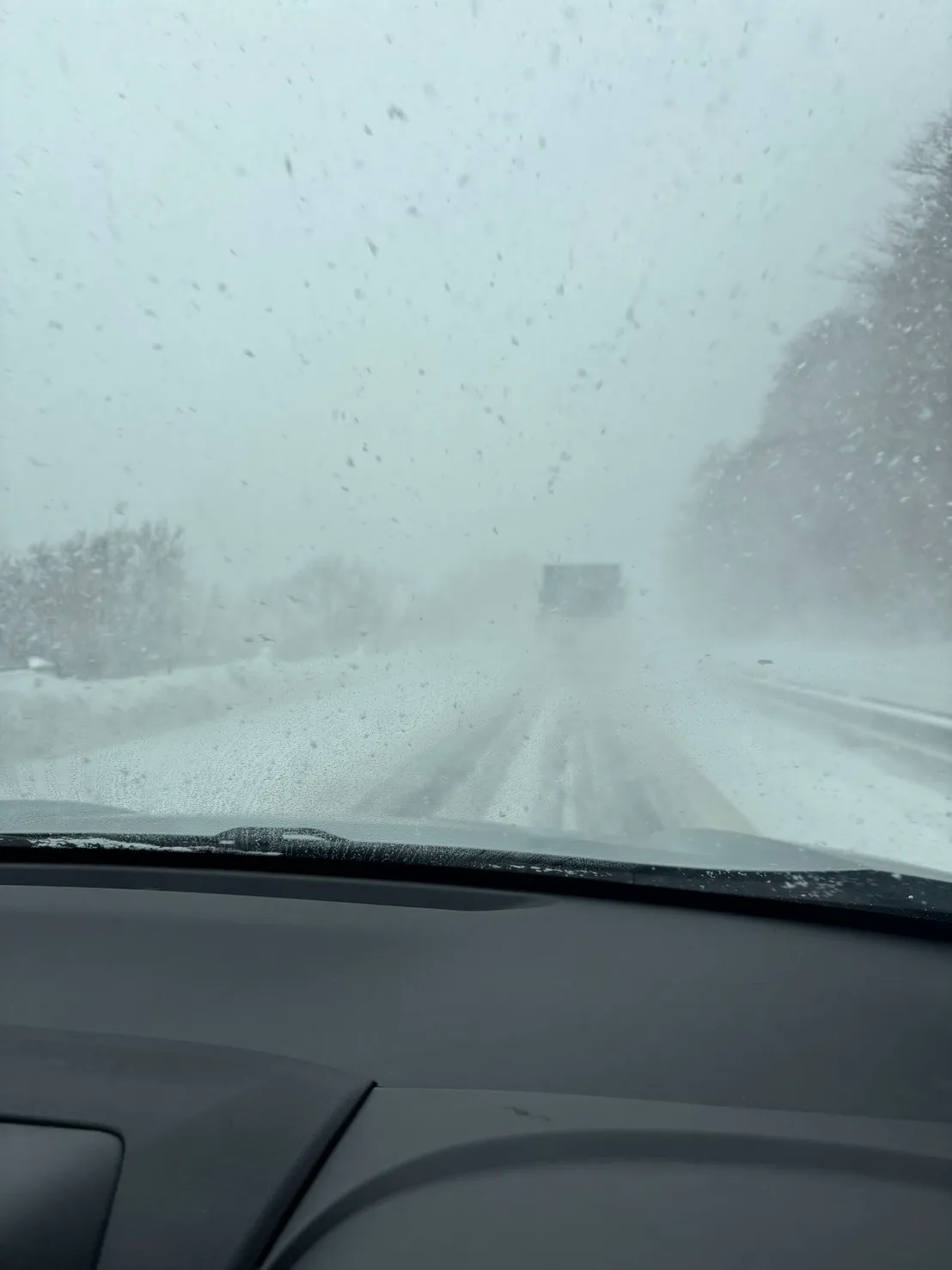 年始からホワイトアウトに突っ込んだ結果、仕事が増えました